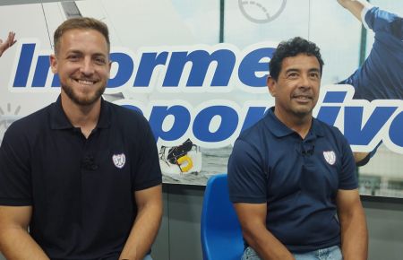 El capitán del CH San Fernando, Álvaro Romero, y el entrenador Néstor Fabián Mercado estuvieron en el programa 'Informe Deportivo' de Islatel.