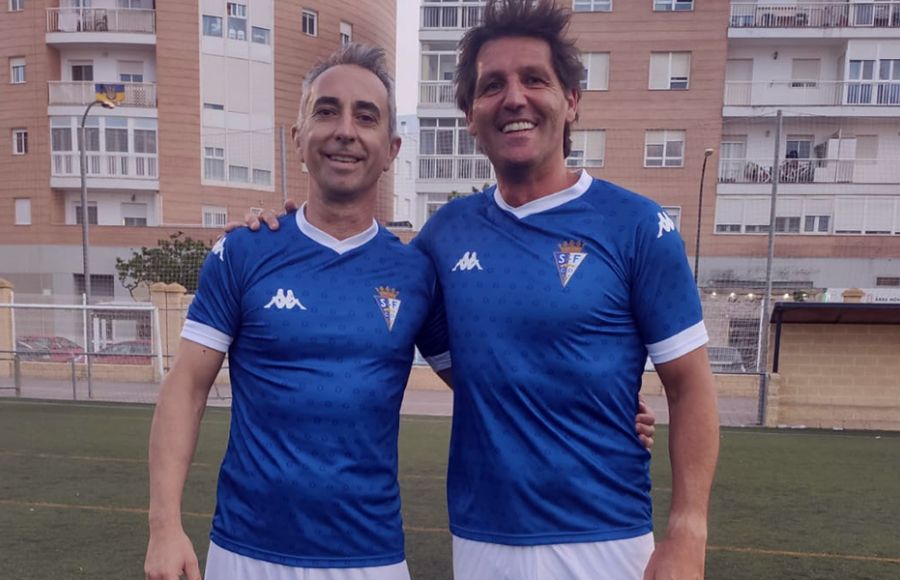 Piti y Yordi participaron en el partido de veteranos y el ariete, incluso, dejó su sello goleador. 