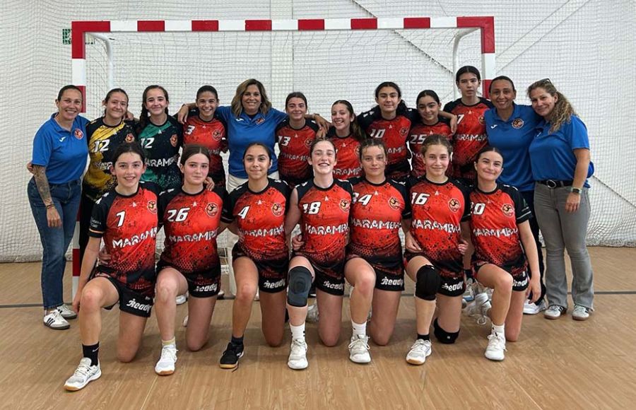 Las infantiles del Balonmano San Fernando. 