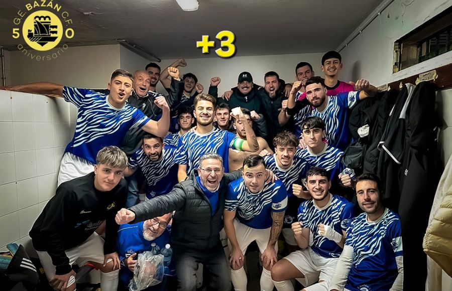 El GE Bazán celebró la importante victoria conseguida en La Línea.