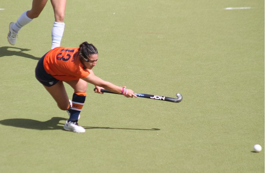 Lucía Torrejón marcó el gol del empate de las isleñas. 