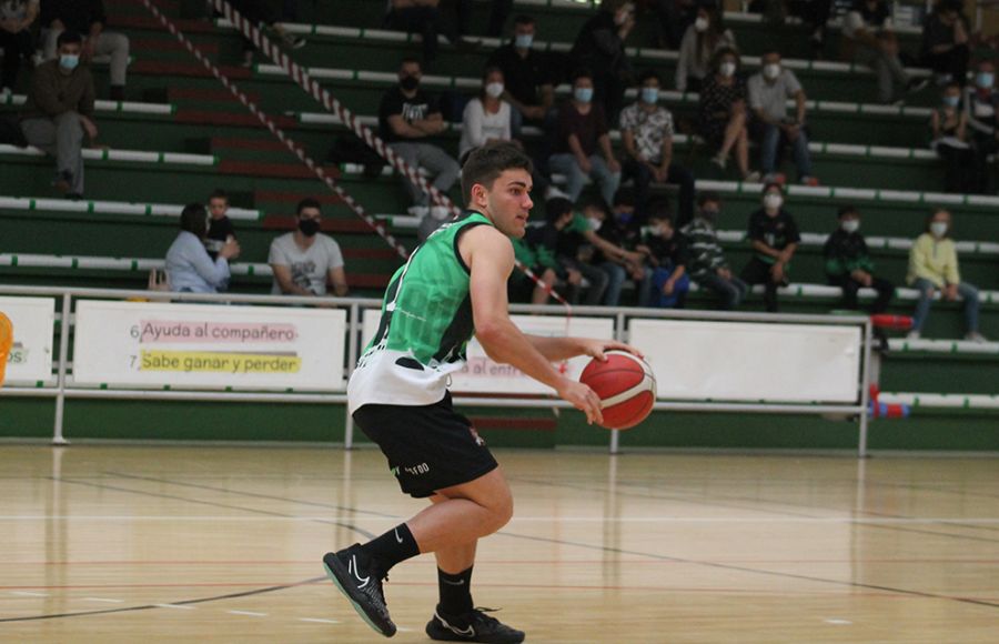 Álex Fernández, en un partido de la pasada temporada.