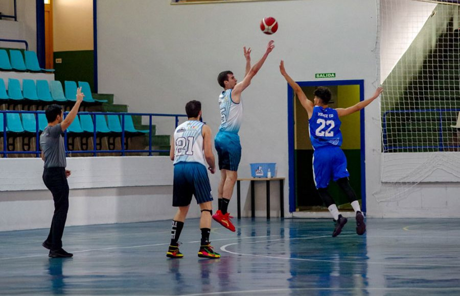 Carlos Galán estuvo soberbio en Jerez y acabó con 18 puntos, 8 rebotes y 26 de valoración. 