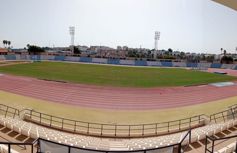 Aspecto actual del terreno de juego del estadio Bahía Sur.