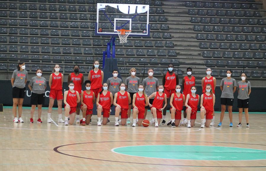 La selección española al completo posó para Deportedelaisla.com