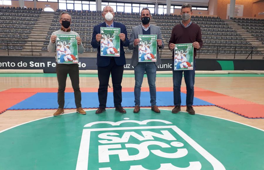 Los concejales Antonio Rojas y Francis Posada presentaron el evento junto a Felicísimo Díez e Iván Marti en el pabellón de Bahía Sur. 