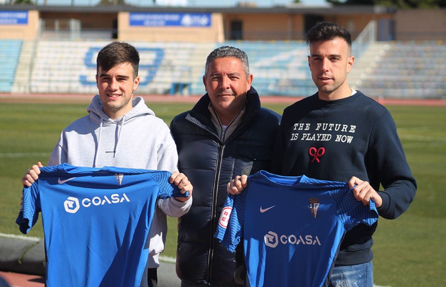 El SFCD presento a Toni Gabarre e Inaki Recio y al filial le cierran el campo y le quitan un punto Futbol Primera Federacion Deporte de la Isla