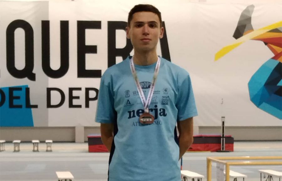 Jaime Rodríguez Aguilera, con la medalla de bronce conseguida. 