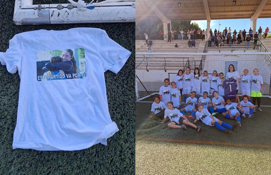 La camiseta que lucieron las alevines del San Fernando CD en recuerdo de Mari Carmen. 