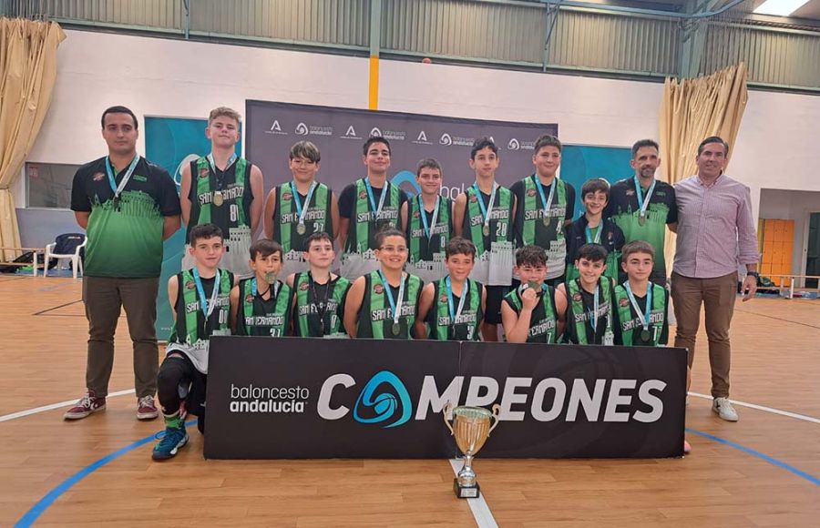 El CB San Fernando infantil de 1º año ha sido campeón sin conocer la derrota.