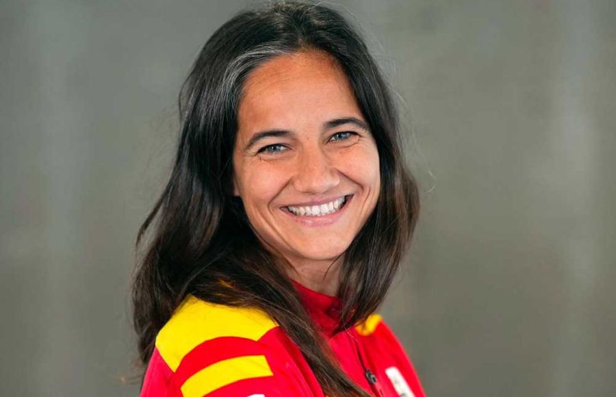 Yurena Panadero dirige al equipo senior femenino del CH San Fernando. 