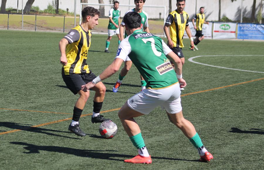 Dani Perla marcó el gol del gran triunfo del GE Bazán en Jerez. 