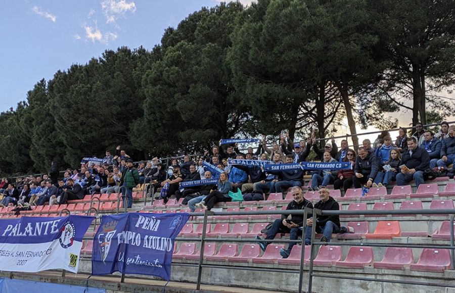 Los aficionados isleños que se desplazaron a Estepona.