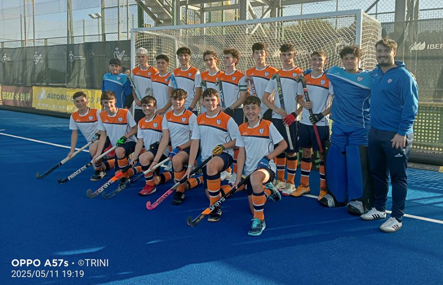 Los juveniles del CH San Fernando ganaron sus dos partidos en Benalmádena. 