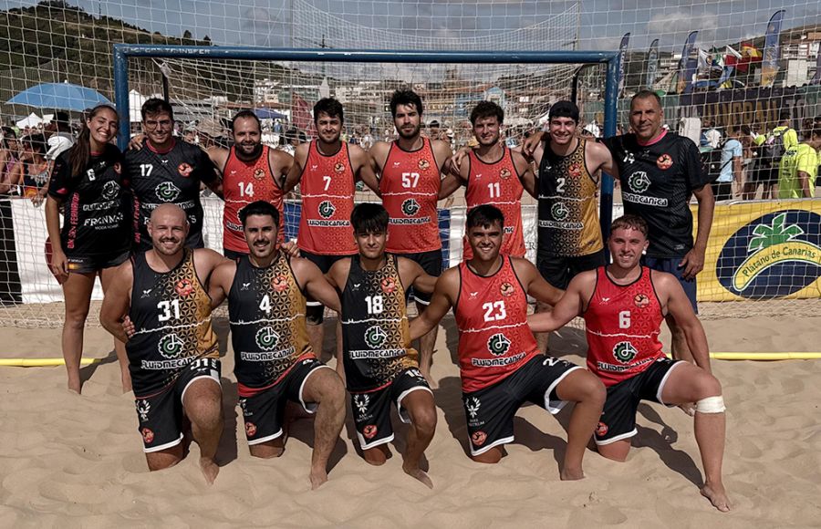 El Fluidmecánica Sur seguirá un año más en la máxima categoría del balonmano playa. 