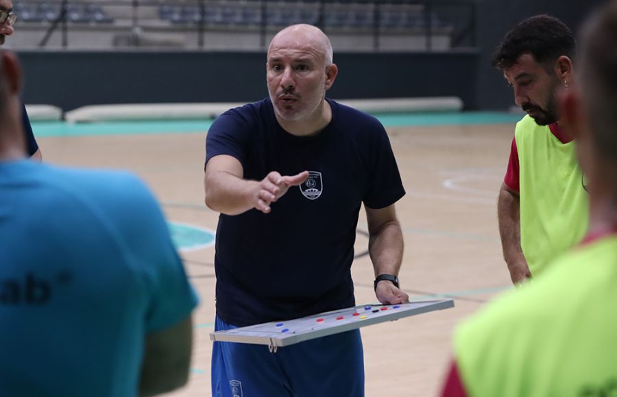 Antonio Suaza sigue al frente del Isleño San Fernando FS.