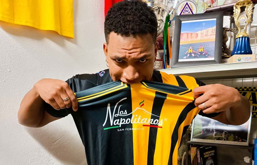 El central colombiano Camilo, una torre de 'Babilonia' con 1,95 metros. 