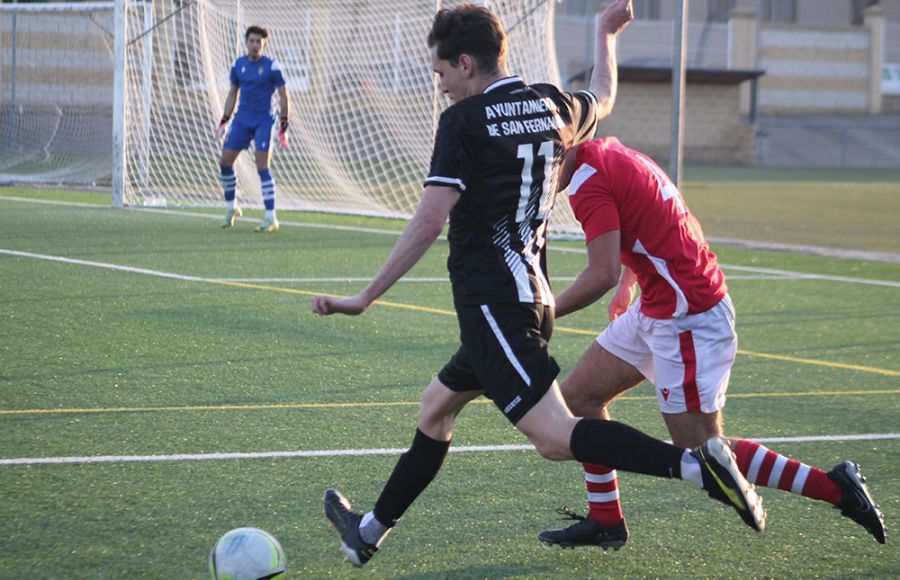 Moisés Fonseca tuvo una doble ocasión nada más empezar. 