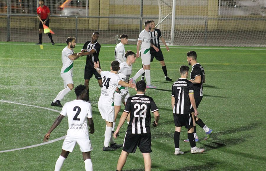 El San Fernando Atlético vuelve a jugar este domingo en casa. 