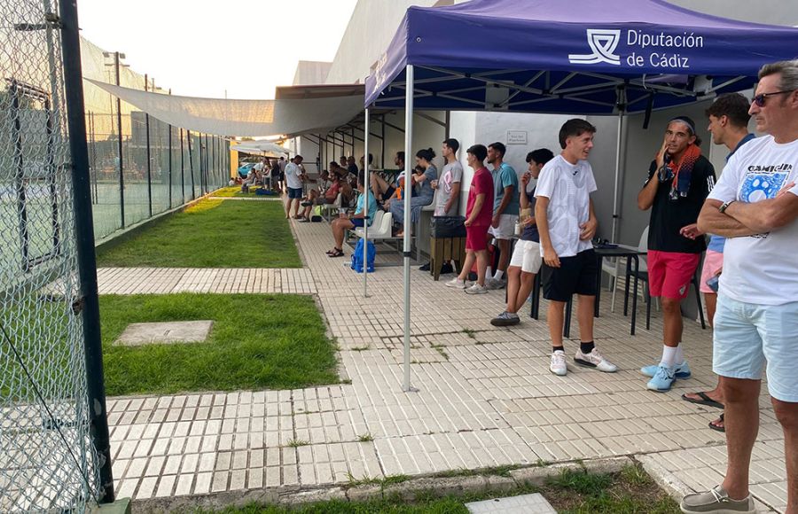 El club La Salina acoge hoy las dos semifinales. 