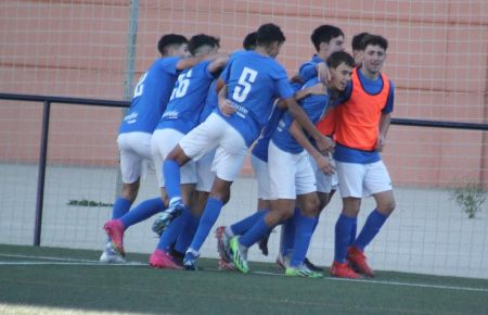 El cadete A del SFCD celebra el gol ante el líder Xerez DFC. 