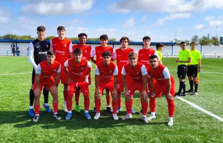 El once inicial que el San Fernando CD juvenil A presentó este sábado en Huelva. 