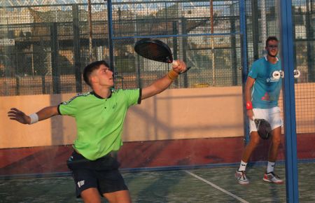 El granadino José Jiménez, en primer plano, y el malagueño Jairo Bautista fueron los campeones en San Fernando. 