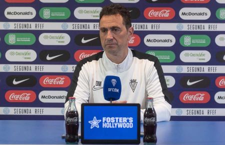 Dani Mori, pensativo en la sala de prensa. 