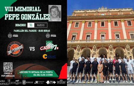 El cartel del Memorial Pepe González y el Caja 87's de Sevilla, junto a la presidenta del CB San Fernando, María Gómez, este mediodía en el atrio del espectacular Ayuntamiento isleño. 
