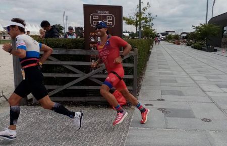 Rafa Carralero remontó en el segmento de carrera hasta el décimo puesto. 