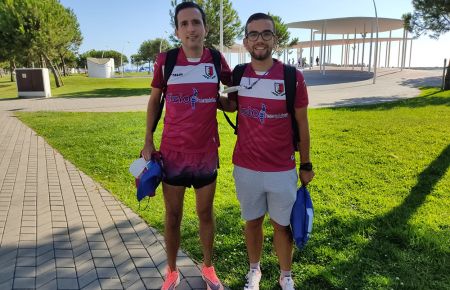 Jorge Soto, a la izquierda, con un compañero antes de empezar el Campeonato. 