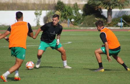 Juan Rodríguez, en el entrenamiento de este jueves en la Junta. 