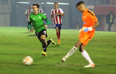 Luka Cveticanin jugó sus últimos minutos en Algeciras. 