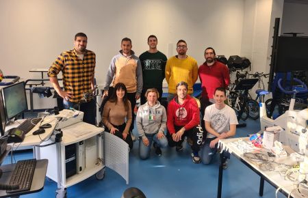 Entre los investigadores del estudio están los isleños Jesús Ponce y Alberto Marín, que aparecen de pie a la izquierda de la foto. 