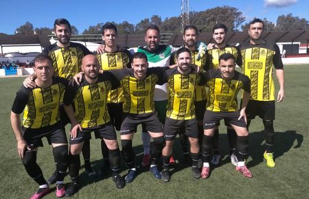 El GE Bazán presentó esta alineación en su visita a Barbate. 