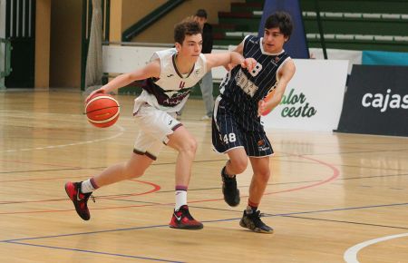 El Unicaja arrolló al Ciudad de Huelva en la primera semifinal. 