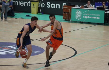 El ruso del Real Madrid, Egor Demin, dio una exhibición en la semifinal ante el Valencia Basket.