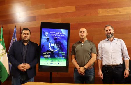 Jaime Armario, Pedro Curtido y Francis Posada, en la presentación.