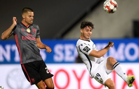 Rubén del Campo, con el Famaliçao en la Primera División de Portugal.