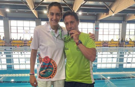 Irene Peinado, con su entrenador Joaquín 'Pachi' Arce.