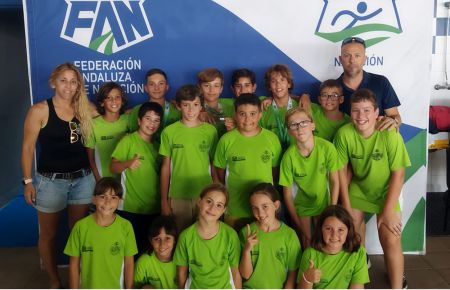 La cantera del Club Natación San Fernando sigue apretando fuerte. 