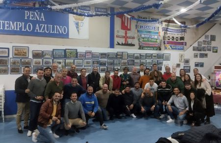 Los monitores asistentes posaron para DEPORTEDELAISLA.COM