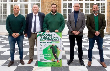 Pedro Curtido, Antonio Rojas, Jaime Armario, José Antonio Bernal y Francis Posada asistieron a la presentación de la Copa de Andalucía en Diputación. 