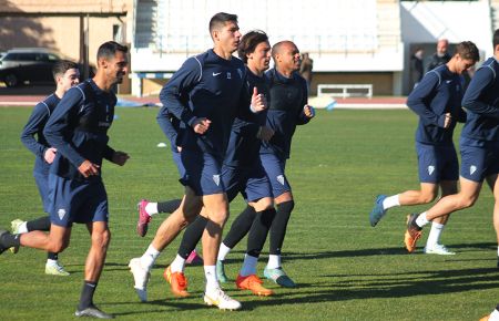 Alfonso Martín, a la izquierda de la foto, debutará con el SFCD. 
