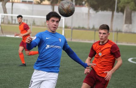 Pablo López marcó dos de los goles del juvenil A del San Fernando Club Deportivo al Recreativo de Huelva en Sacramento. 