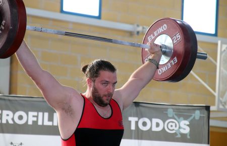 El atleta Antonio Santana se ha convertido en un gran levantador.