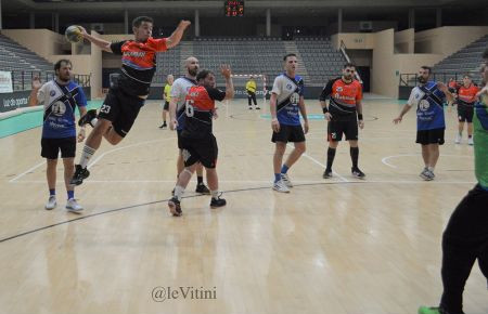 El filial del BM San Fernando acabó la temporada con derrota en Bahía Sur. 
