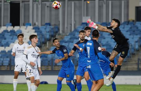 Diego Fuoli evitó que el San Fernando CD fuera goleado.