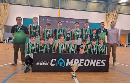 El CB San Fernando infantil de 1º año ha sido campeón sin conocer la derrota.