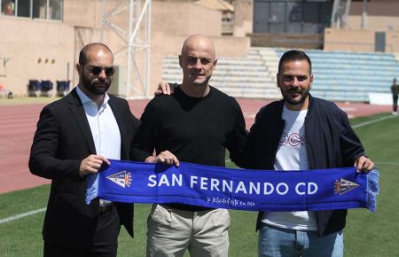 Nano Rivas, junto a Louis Kinziger y Miguel Chocarro. 